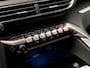 Peugeot 3008 1.2 PureTech Premium GT Sport (APPLE CARPLAY, PARELMOER, LEDER, 360 CAMERA, KEYLESS, SPORTSTOELEN, TREKHAAK, GETINT GLAS, ZWART DAK, NIEUWE APK, NIEUWSTAAT)