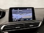 Peugeot 3008 1.2 PureTech Premium GT Sport (APPLE CARPLAY, PARELMOER, LEDER, 360 CAMERA, KEYLESS, SPORTSTOELEN, TREKHAAK, GETINT GLAS, ZWART DAK, NIEUWE APK, NIEUWSTAAT)
