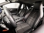 Mercedes-Benz CLA 180 Solution Sport Automaat (GROOT NAVI, CAMERA, LEDER, STOELVERWARMING, ZWART HEMEL, SPORTSTOELEN, PARKEERSENSOREN, LED KOPLAMPEN, NIEUWE APK, NIEUWSTAAT)