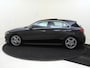 Mercedes-Benz A-klasse 180 AMG Line Facelift /Panoramadak /CarPlay