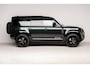 Land Rover Defender 110 P300e 110 X-Dynamic HSE | HNP € 126060,- | Caraway | Elec Trekhaak | 22'' | Body wrap Britisch Racing green