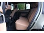 Land Rover Defender 110 P300e 110 X-Dynamic HSE | HNP € 126060,- | Caraway | Elec Trekhaak | 22'' | Body wrap Britisch Racing green