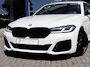 BMW 5-Serie Touring 530i xDrive | 4WD | M-Sport | Pano | Luchtvering | Leder | Ambiente Verlicht. | 20" M Velgen | 4-Zone Climate Control | Elektr. Kofferbak | Laser LED | Adaptive Cruise Control | Keyless Go |