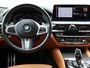 BMW 5-Serie Touring 530i xDrive | M-Sport | Pano | Luchtvering | 4 Wiel Besturing | Leer | Ambiente | 20" M Velgen | 4-Zone Climate | Elektr. Kofferbak | Laser LED | Adaptive Cruise Stop & Go | Keyless Go |