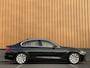 BMW 3-Serie 320i Edition Luxury Line Purity Executive | Origineel Nederlands | Panoramadak | Cruise Control | Keyless | Parkeersensoren | Stoelverwarming | Stuurverwarming | Navigatie | Bluetooth