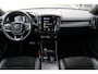 Volvo XC40 T4 Automaat R-Design | Nappa Leder Nubuck bekleding | 20-Inch 5-Dubbel Spaaks Matt Black Diamond Cut Lichtmetalen velgen + banden | Park Assist Camera achter | 1e Eigenaar | 100% Dealeronderhouden | Sensus Navigatie | Park Assist Pilot met Park Assist voor