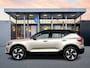 Volvo XC40 Single Motor Extended Range Plus 82 kWh | 19" Allseason | Trekhaak | Adaptieve Cruise | BLIS | Stoel/Stuurverwarming | Keyless | Elektr. Achterklep | Warmtepomp
