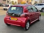 Toyota Aygo 1.0 VVT-I 5DRS Aspiration Red | Eerste eigenaar, Lichtmetalen velgen, Airconditioning, Half leer, Radio/CD Speler