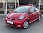 Toyota Aygo 1.0 VVT-I 5DRS Aspiration Red | Eerste eigenaar, Lichtmetalen velgen, Airconditioning, Half leer, Radio/CD Speler