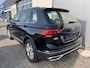 Volkswagen Tiguan 1.4 TSI eHybrid Elegance / AUTOMAAT/ PANO/ TREKHAAK/ ELEK.ACHTERKLEP/ ACC/ STUUR+STOELVERWARMING/ PARKEERSENSOREN V+A/ APP-CONNECT/ NAVI/ DAB/ CLIMA/ LED/ 18'' LMV