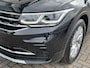 Volkswagen Tiguan 1.4 TSI eHybrid Elegance / AUTOMAAT/ PANO/ TREKHAAK/ ELEK.ACHTERKLEP/ ACC/ STUUR+STOELVERWARMING/ PARKEERSENSOREN V+A/ APP-CONNECT/ NAVI/ DAB/ CLIMA/ LED/ 18'' LMV