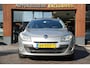 Renault Megane Estate 1.4 TCe Bose Bose Pano Parkeersensoren voor+achter Mistlampen Airco Leder/Stof Cruise Control Navi