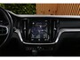 Volvo V60 2.0 T8 Twin Engine AWD R-Design | Panoramadak | Harman/Kardon | Camera | 18" Velgen