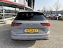 Volkswagen Golf Variant 1.5 eTSI / 150 pk R-Line Business+ Automaat | 19" Lichtmetalen velgen | Navigatie | Stoelverwarming |
