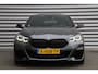 BMW 2-serie Gran Coupé M235i 306PK XDRIVE HIGH EXECUTIVE M-SPORT / NAVI / LEDER / FULL-LED / CLIMA / PDC / 19" LMV / CAMERA / KEYLESS / PANO. DAK / WINTERPAKKET / ORG. NL / 1E EIGENAAR / NIEUWSTAAT !!