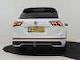 Volkswagen Tiguan 1.5 TSI R-Line Business+ 150pk DSG/AUTO | Trekhaak | Lederen bekleding | Harman & Kardon audio | Panorama dak | Black style | Dodehoekdetectie | 19"LMV