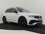 Volkswagen Tiguan 1.5 TSI R-Line Business+ 150pk DSG/AUTO | Trekhaak | Lederen bekleding | Harman & Kardon audio | Panorama dak | Black style | Dodehoekdetectie | 19"LMV