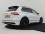 Volkswagen Tiguan 1.5 TSI R-Line Business+ 150pk DSG/AUTO | Trekhaak | Lederen bekleding | Harman & Kardon audio | Panorama dak | Black style | Dodehoekdetectie | 19"LMV