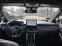 Toyota Corolla Cross 2.0 HYBRID 184PK FIRST-EDITION BLIND-SPOT EL-ACHTERKLEP LM-VELGEN KEYLESS PARK-SENSOREN STOELVERW DRAADLOOS-LADEN AD-CRUISE BLUETOOTH