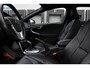 Volvo V40 T5 Inscription | Panorama dak | Elektrische stoel met memory | Schakel flippertjes | Parkeersensoren voor+achter | Achteruitrij camera | Bluetooth