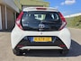 Toyota Aygo 1.0 VVT-i x-Joy AUT! Camera! Carplay! Apk 12-2027! Zondag OPEN!