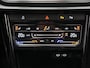 Volkswagen T-Roc 1.5 TSI R-Line Automaat - Apple Carplay/Android Auto - Camera - Stoelverwarming - LED - Climatronic