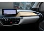 BMW i3 Basis iPerformance 94Ah 33 kWh | Harman Kardon | Lichtmetalen velgen multi-spaaks 19" | Parkeersensoren achter