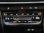 Volkswagen T-Roc 1.5 TSI R-Line Automaat - Stoelverwarming - LED - Park Assist - ACC - Achterklep elektrisch - Apple Carplay/Android Auto