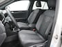 Volkswagen T-Roc 1.5 TSI R-Line Automaat - Stoelverwarming - LED - Park Assist - ACC - Achterklep elektrisch - Apple Carplay/Android Auto