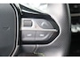 Peugeot e-2008 50KWH 136PK GT PACK AUTOMAAT / NAVI / LEDER / CLIMA / PDC / 18" LMV / CAMERA / PANO. DAK / ALCANTARA / KEYLESS / FULL-LED / FULL OPTIONS / 1E EIGENAAR / NIEUWSTAAT !!