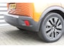 Peugeot e-2008 50KWH 136PK GT PACK AUTOMAAT / NAVI / LEDER / CLIMA / PDC / 18" LMV / CAMERA / PANO. DAK / ALCANTARA / KEYLESS / FULL-LED / FULL OPTIONS / 1E EIGENAAR / NIEUWSTAAT !!