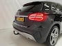 Mercedes-Benz GLA 200 AMG Camera Trekhaak Navi19inch LM Bi-Xenon Koplampen Stoelverwarming