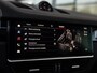 Porsche Cayenne 3.0 E-Hybrid Platinum Edition | SPORTDESIGN | SPORTCHRONO | MOONLIGHTBLUE | ELEKTR. TREKHAAK | SOFTCLOSE | ADAPTIVE CRUISE CONTROL | HEAD-UP | BOSE | 22 INCH | PASM LUCHTVERING | PANORAMA/SCHUIF-KANTELDAK | 18-WEG STOELEN |