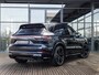 Porsche Cayenne 3.0 E-Hybrid Platinum Edition | SPORTDESIGN | SPORTCHRONO | MOONLIGHTBLUE | ELEKTR. TREKHAAK | SOFTCLOSE | ADAPTIVE CRUISE CONTROL | HEAD-UP | BOSE | 22 INCH | PASM LUCHTVERING | PANORAMA/SCHUIF-KANTELDAK | 18-WEG STOELEN |