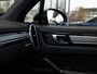 Porsche Cayenne 3.0 E-Hybrid Platinum Edition | SPORTDESIGN | SPORTCHRONO | MOONLIGHTBLUE | ELEKTR. TREKHAAK | SOFTCLOSE | ADAPTIVE CRUISE CONTROL | HEAD-UP | BOSE | 22 INCH | PASM LUCHTVERING | PANORAMA/SCHUIF-KANTELDAK | 18-WEG STOELEN |