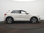 Volkswagen T-Roc 1.5 TSI R-Line Automaat l ACC l Camera l Achterklep Elektrisch l Apple Carplay/Android auto l led l Park Assist