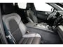 Volvo XC60 Plus Black Edition | Panoramadak | Head-up display | Harman Kardon | 360 Camera | Sportstoelen | Stoel en stuurwielverwarming | BLIS |