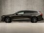 Volvo V60 2.0 T8 Twin Engine AWD R-Design 392Pk Automaat (PANORAMADAK, STOELVENTILATIE, HEAD-UP DISPLAY, MEMORY SEATS, MASSAGE, CAMERA, GETINT GLAS, TREKHAAK, APPLE CARPLAY, NIEUWE APK, NIEUWSTAAT)
