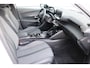 Peugeot e-2008 EV 136PK ALLURE PACK AUTOMAAT / NAVI / LEDER / CLIMA / LED / PDC / 17" LMV / CAMERA / KEYLESS / BLUETOOTH / CRUISECONTROL / NIEUWSTAAT !!