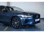 Volvo V60 2.0 T6 Plug-in hybrid AWD Plus Dark | Elektrische wegklapbare trekhaak | Adaptive Cruise Control | 360° Parkeercamera | Stoelverwarming | Stuurwielverwarming | Harman Kardon Premium Audio | Google infotainment | Longe Range