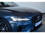 Volvo V60 2.0 T6 Plug-in hybrid AWD Plus Dark | Elektrische wegklapbare trekhaak | Adaptive Cruise Control | 360° Parkeercamera | Stoelverwarming | Stuurwielverwarming | Harman Kardon Premium Audio | Google infotainment | Longe Range