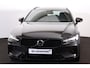 Volvo V60 T6 Recharge AWD Plus Dark - IntelliSafe Assist & Surround - 360º Camera - Harman/Kardon audio - Verwarmde voorstoelen, stuur & achterbank - Parkeersensoren voor & achter - Elektr. bedienb. voorstoelen met geheugen - Elektr. inklapbare trekhaak - 18' LMV