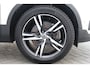 Volvo XC40 1.5 T5 RECHARGE 263PK R-DESIGN AUTOMAAT / NAVI / LEDER / CLIMA / FULL-LED / 19" LMV / PARELMOER / KEYLESS / HARMAN KARDON / PANO. DAK / ADAPT. CRUISE / 1E EIGENAAR / NIEUWSTAAT !!