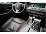 BMW 5-Serie Touring 535xi Luxury Edition Individual (AWD) Panorama | Adaptive + Lane + HUD | Trekhaak | Memory + 4x verwarming + ventilatie | Premium audio | Night vision | Dealer onderhouden |