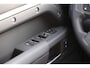 Land Rover Defender 110 2.0 P300e 110 X-Dynamic SE | HNP € 112.067,- | 6-Zits | Elec Trekhaak | Black Pack