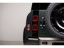 Land Rover Defender 110 P300e 110 X-Dynamic SE | HNP € 124.424,- | 6-Zits | Elec Trekhaak | Mat Groene wrap | Octa Style Velgen
