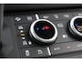 Land Rover Defender 110 P300e 110 X-Dynamic SE | HNP € 124.424,- | 6-Zits | Elec Trekhaak | Mat Groene wrap | Octa Style Velgen