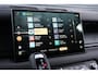 Land Rover Defender 110 P300e 110 X-Dynamic SE | HNP € 124.424,- | 6-Zits | Elec Trekhaak | Mat Groene wrap | Octa Style Velgen