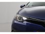 Toyota Auris 1.8 Hybrid Dynamic Ultimate | Trekhaak | Navigatie | Stoelverwarming | Keyless | Parkeersensoren voor/achter | Cruise Control | Clima | Camera | 17 inch | Rijstrooksensor | Bluetooth
