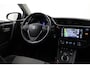 Toyota Auris 1.8 Hybrid Dynamic Ultimate | Trekhaak | Navigatie | Stoelverwarming | Keyless | Parkeersensoren voor/achter | Cruise Control | Clima | Camera | 17 inch | Rijstrooksensor | Bluetooth